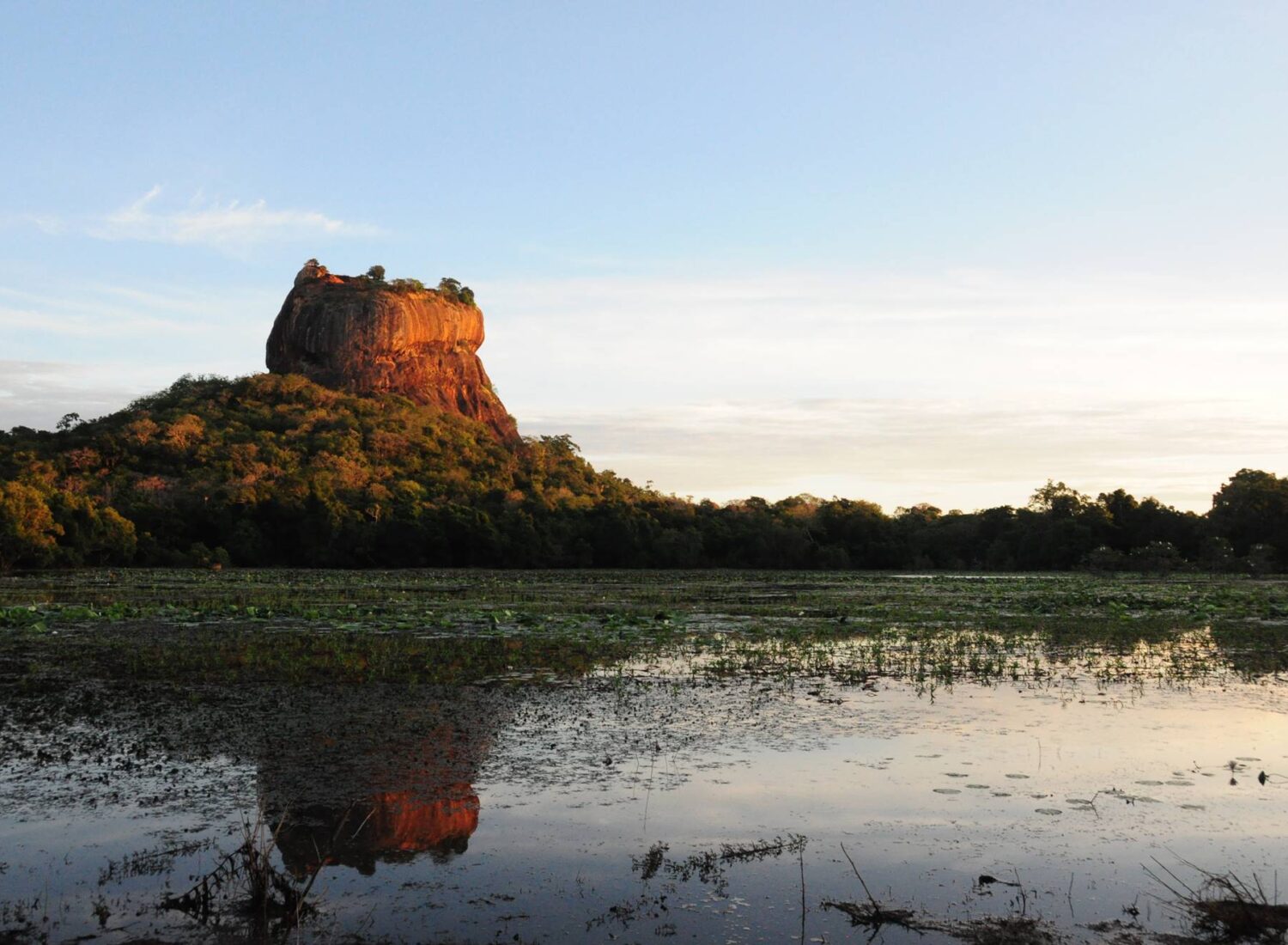 sigiriya006 シーギリヤロックの朝焼け