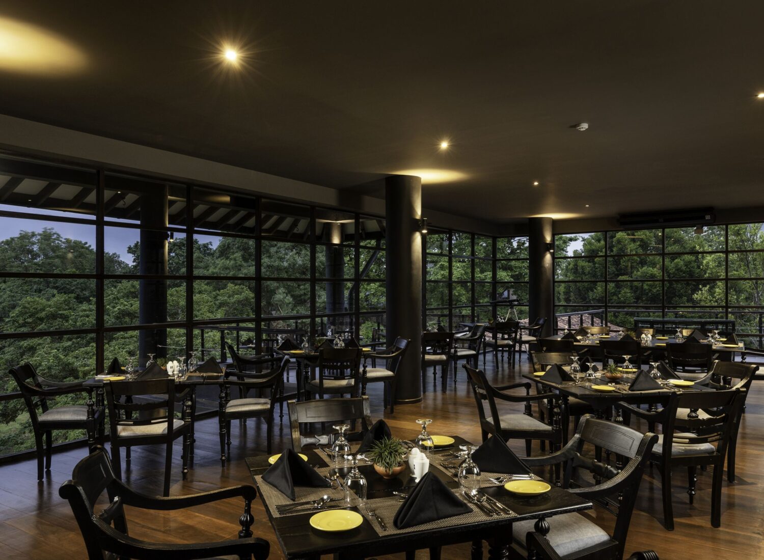 ayugiri-Amurtha Restaurant 1-s