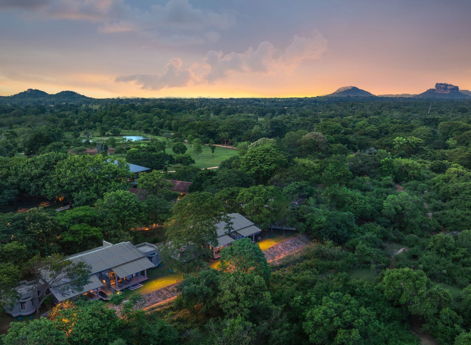 ayugiri-Exterior 1-s