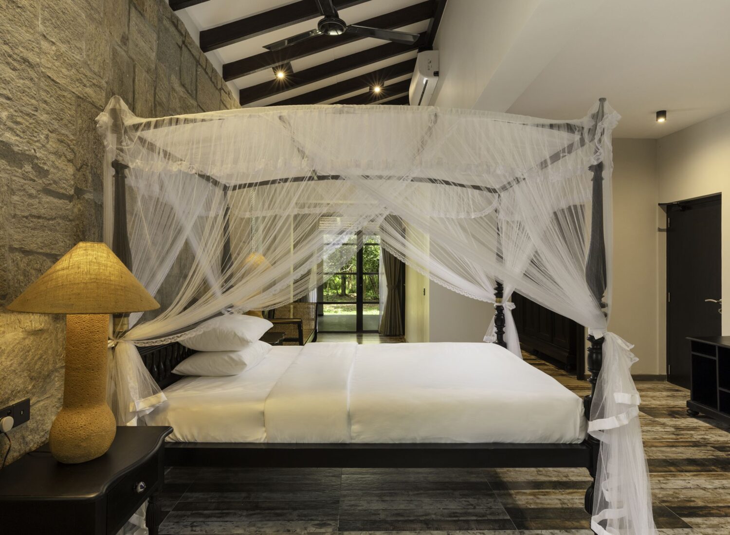 ayugiri-Presidential Suite with pool deck 17-s