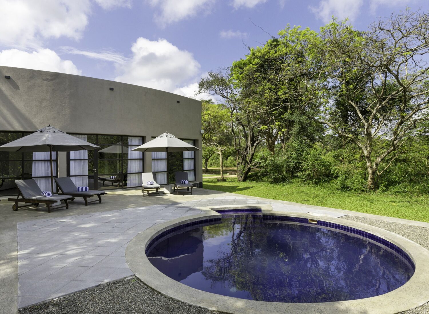 ayugiri-Presidential Suite with pool deck 6-s