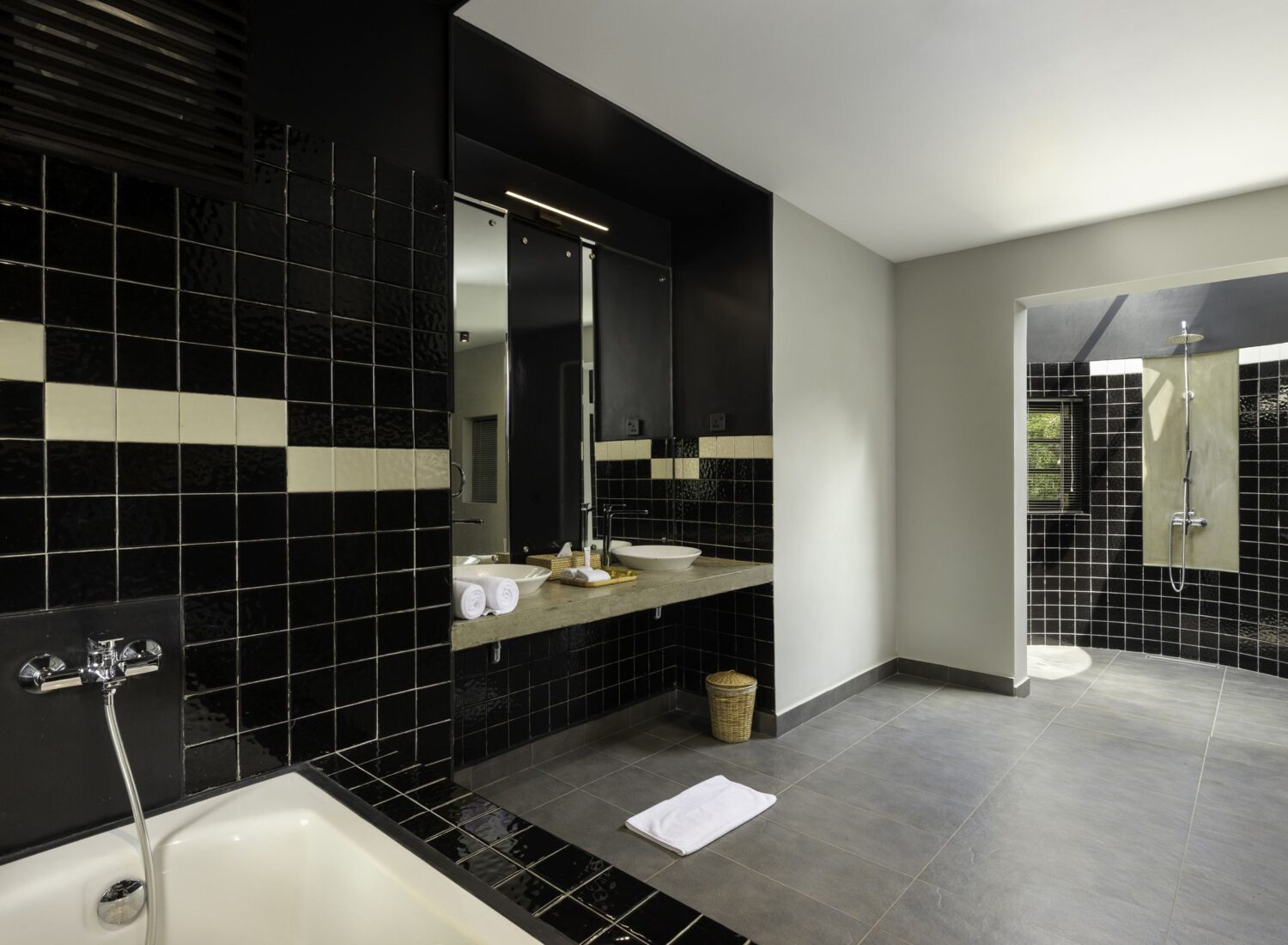 ayugiri-Presidential Suite with pool deck 8-s