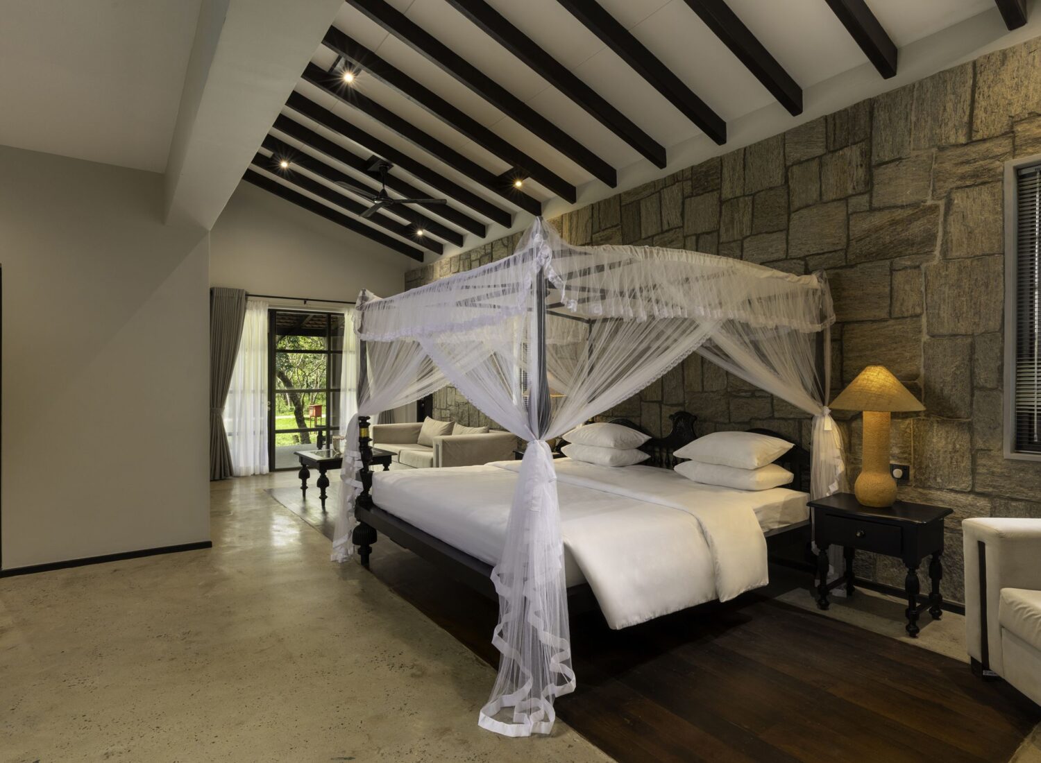 ayugiri-Presidential Suite with pool deck 9-s